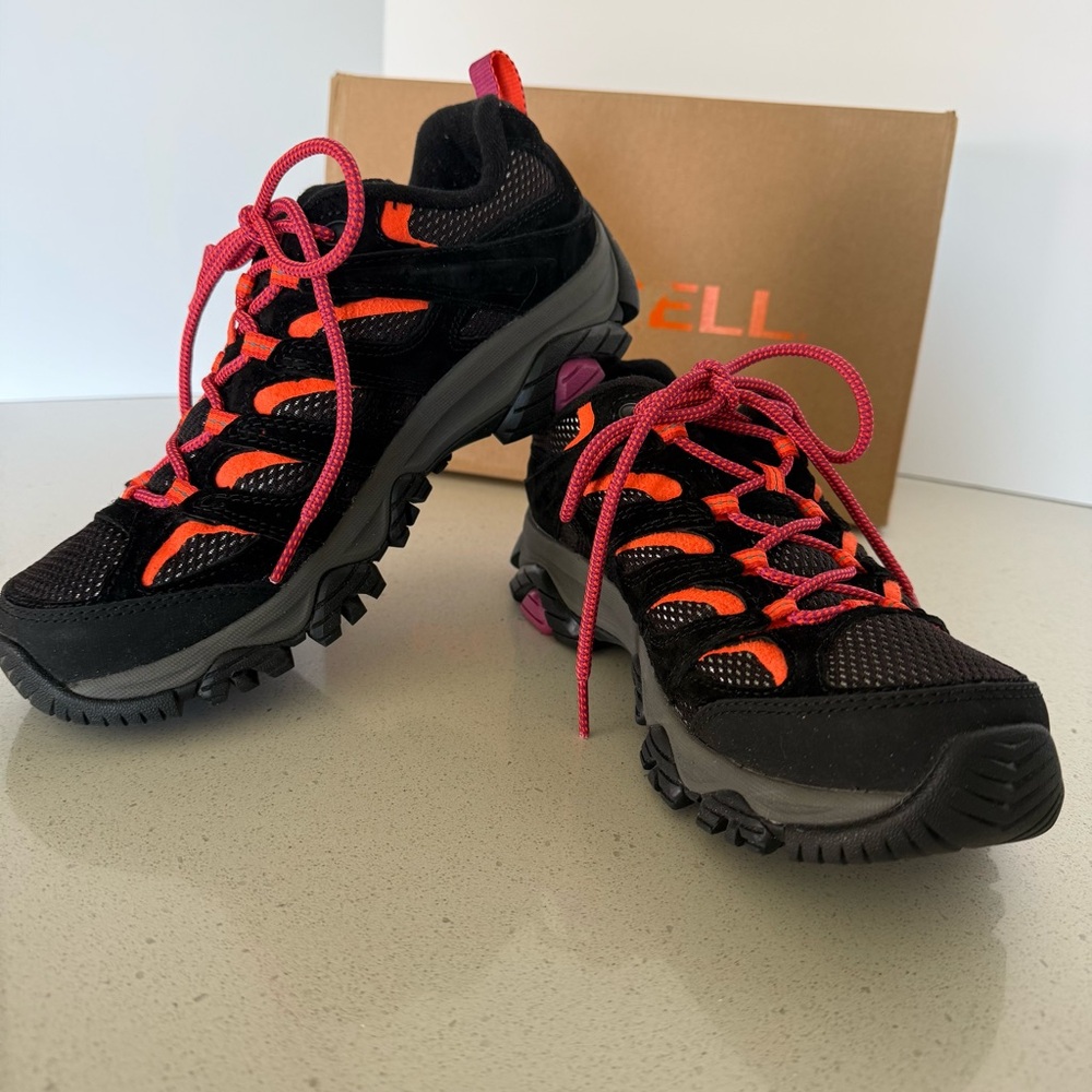 Merrell Moab 3 hiking shoes ladies size 8 black/orange/pink